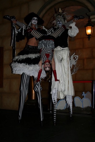 Handstand on Stilters